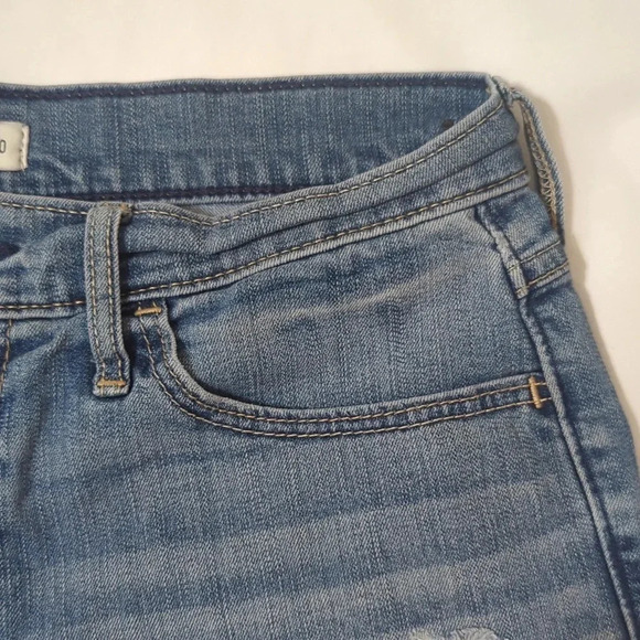 Abercrombie & Fitch High Rise Medium Destroy Short, Color Blue Size 30 - Picture 5 of 15